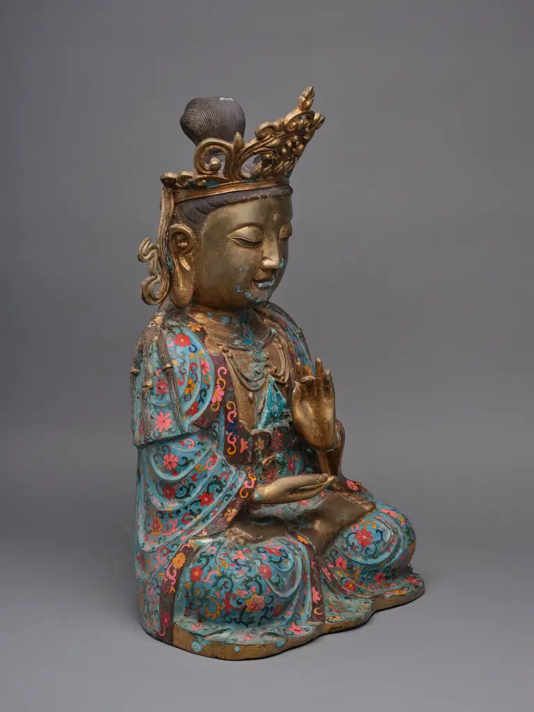 A large Gautama Buddha figure, bronze alloy enamel and gilt, late Qing Dynasty, Image 1++